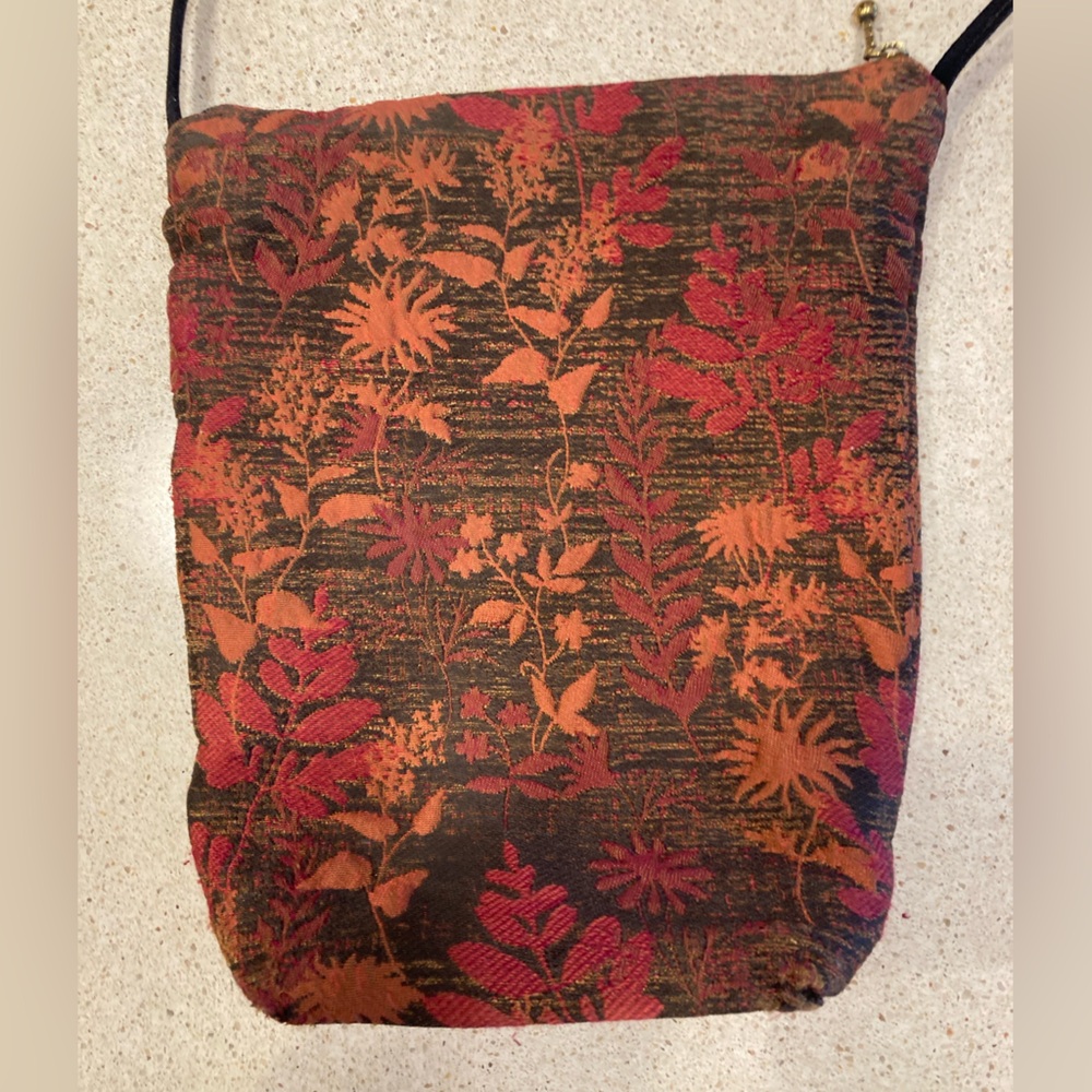 Red and Orange Crossbody Bag with Floral Pattern - Picture 9 of 13